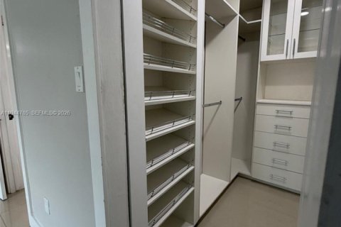 Villa ou maison à louer à Cutler Bay, Floride: 4 chambres, 147.25 m2 № 2001142 - photo 19