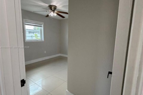 Villa ou maison à louer à Cutler Bay, Floride: 4 chambres, 147.25 m2 № 2001142 - photo 26