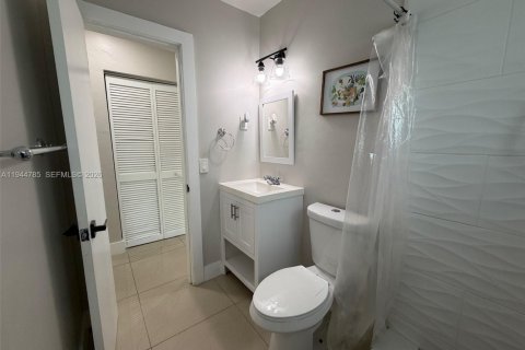 Villa ou maison à louer à Cutler Bay, Floride: 4 chambres, 147.25 m2 № 2001142 - photo 11