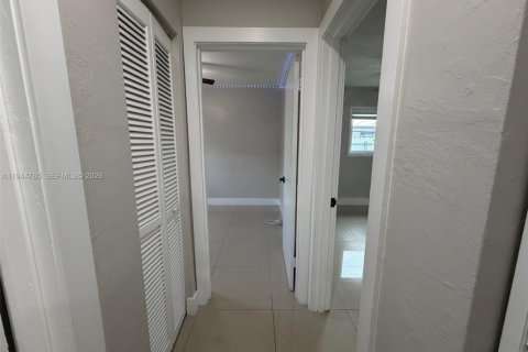 Villa ou maison à louer à Cutler Bay, Floride: 4 chambres, 147.25 m2 № 2001142 - photo 10