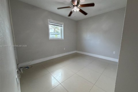 Villa ou maison à louer à Cutler Bay, Floride: 4 chambres, 147.25 m2 № 2001142 - photo 25