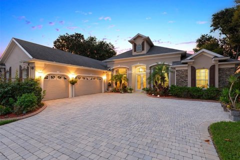 Villa ou maison à Clermont, Floride 4 chambres, 275.92 m2 № 2396784