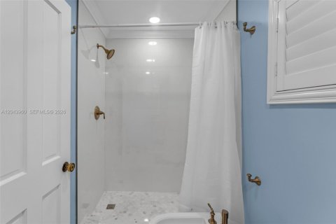 Villa ou maison à louer à Miami, Floride: 5 chambres, 448.72 m2 № 2178254 - photo 24
