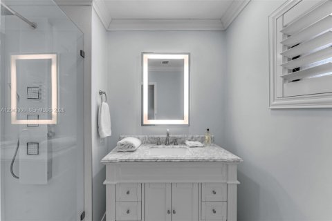 Villa ou maison à louer à Miami, Floride: 5 chambres, 448.72 m2 № 2178254 - photo 30