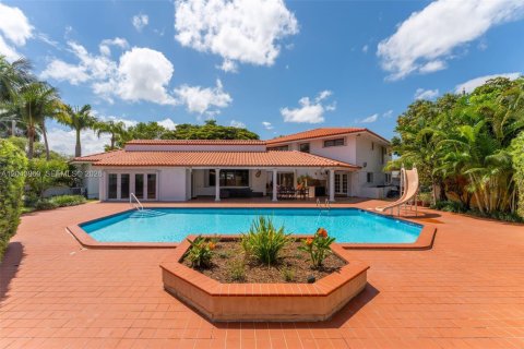 Villa ou maison à louer à Miami, Floride: 5 chambres, 448.72 m2 № 2178254 - photo 15