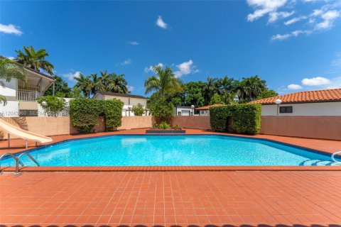 Villa ou maison à louer à Miami, Floride: 5 chambres, 448.72 m2 № 2178254 - photo 20
