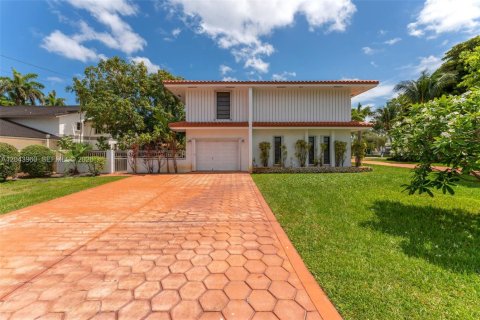 Villa ou maison à louer à Miami, Floride: 5 chambres, 448.72 m2 № 2178254 - photo 4