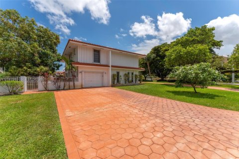 Villa ou maison à louer à Miami, Floride: 5 chambres, 448.72 m2 № 2178254 - photo 7