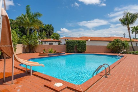 Villa ou maison à louer à Miami, Floride: 5 chambres, 448.72 m2 № 2178254 - photo 18