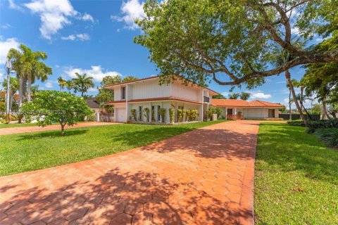 Villa ou maison à louer à Miami, Floride: 5 chambres, 448.72 m2 № 2178254 - photo 6