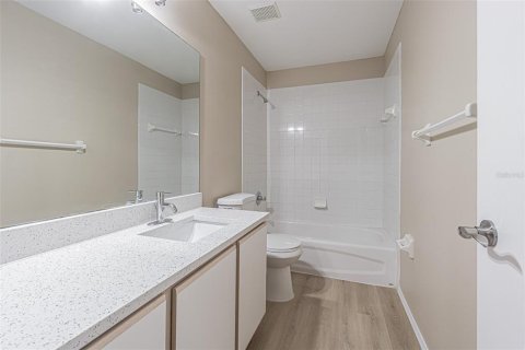 Adosado en alquiler en Brandon, Florida, 2 dormitorios, 148.18 m2 № 1882752 - foto 10