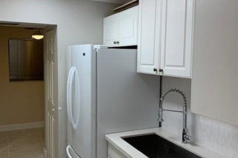 Copropriété à louer à Plantation, Floride: 2 chambres, 112.41 m2 № 2261354 - photo 3