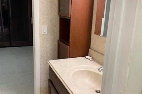 Copropriété à louer à Plantation, Floride: 2 chambres, 112.41 m2 № 2261354 - photo 12