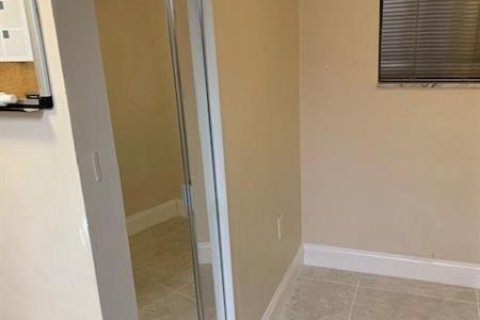 Copropriété à louer à Plantation, Floride: 2 chambres, 112.41 m2 № 2261354 - photo 7