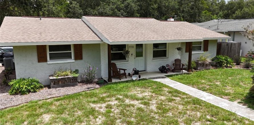 Villa ou maison à Crystal River, Floride 3 chambres, 156.82 m2 № 2209472