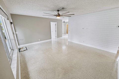 Villa ou maison à vendre à Oakland Park, Floride: 3 chambres, 111.85 m2 № 2049505 - photo 11