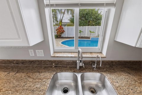 Villa ou maison à vendre à Oakland Park, Floride: 3 chambres, 111.85 m2 № 2049505 - photo 16