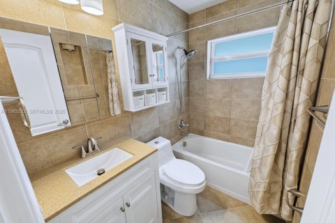 Villa ou maison à vendre à Oakland Park, Floride: 3 chambres, 111.85 m2 № 2049505 - photo 23