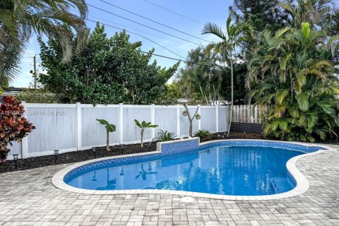 Villa ou maison à vendre à Oakland Park, Floride: 3 chambres, 111.85 m2 № 2049505 - photo 2