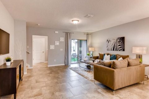 Townhouse in Apopka, Florida 3 bedrooms, 145.67 sq.m. № 1879214 - photo 2