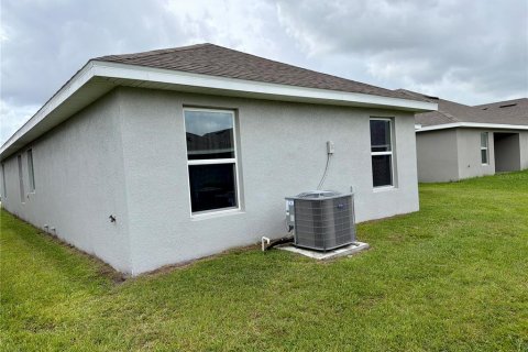 Villa ou maison à vendre à Winter Haven, Floride: 3 chambres, 182.18 m2 № 2147649 - photo 8