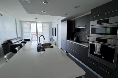 Copropriété à louer à Doral, Floride: 3 chambres, 124.77 m2 № 1921446 - photo 10