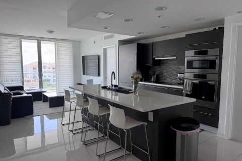 Copropriété à louer à Doral, Floride: 3 chambres, 124.77 m2 № 1921446 - photo 5