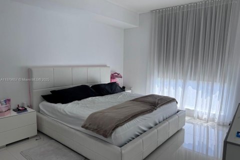 Copropriété à louer à Doral, Floride: 3 chambres, 124.77 m2 № 1921446 - photo 7
