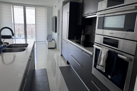 Copropriété à louer à Doral, Floride: 3 chambres, 124.77 m2 № 1921446 - photo 9