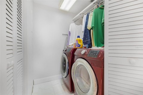 Купить кондоминиум в Клируотер, Флорида 6 комнат, 175.59м2, № 1900121 - фото 29