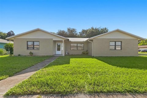 Villa ou maison à Titusville, Floride 3 chambres, 125.6 m2 № 2313424