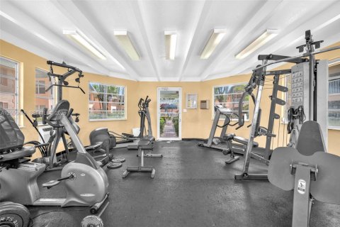 Снять в аренду кондоминиум в Дирфилд-Бич, Флорида 2 спальни, 72м2, № 2065300 - фото 23