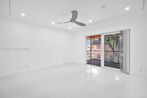 Снять в аренду кондоминиум в Дирфилд-Бич, Флорида 2 спальни, 72м2, № 2065300 - фото 20