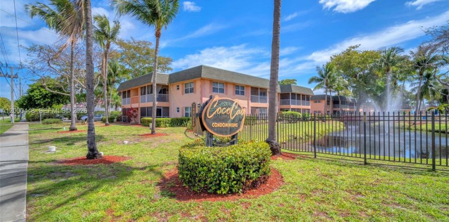 Кондоминиум с 2 спальнями в Дирфилд-Бич, Флорида № 2065300