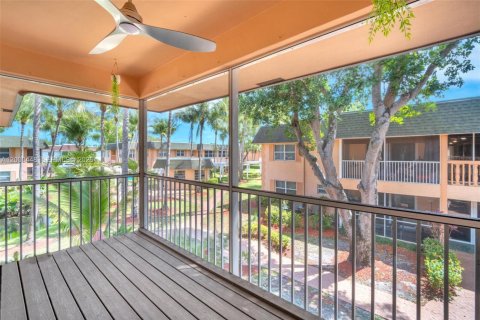 Снять в аренду кондоминиум в Дирфилд-Бич, Флорида 2 спальни, 72м2, № 2065300 - фото 21