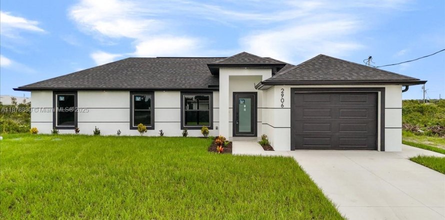 House in Lehigh Acres, Florida 3 bedrooms, 115.11 sq.m. № 1927775