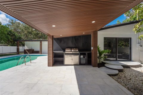 House in Palmetto Bay, Florida 4 bedrooms, 203.73 sq.m. № 1807674 - photo 4