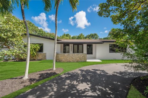 House in Palmetto Bay, Florida 4 bedrooms, 203.73 sq.m. № 1807674 - photo 3