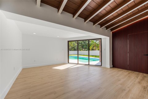 House in Palmetto Bay, Florida 4 bedrooms, 203.73 sq.m. № 1807674 - photo 10