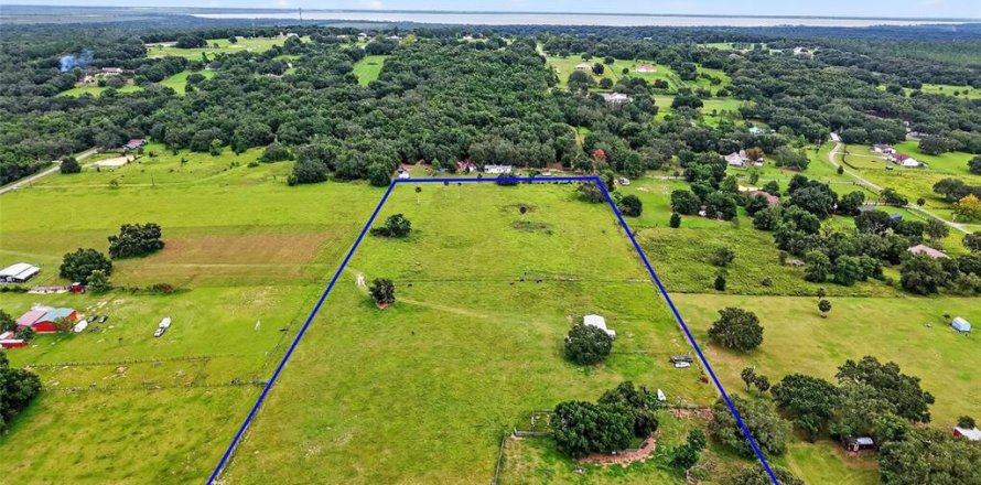 Terreno en Clermont, Florida № 1910838