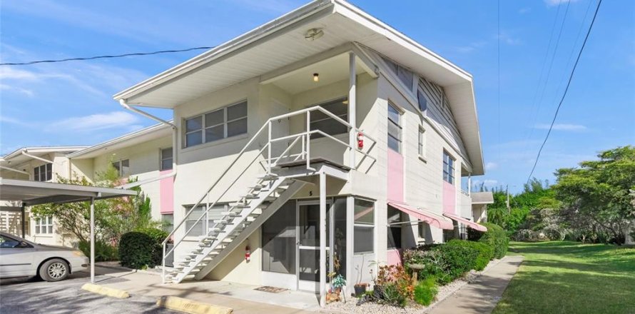 Condo in Sarasota, Florida, 2 bedrooms  № 2238805