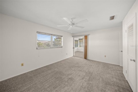 Condo in Sarasota, Florida, 2 bedrooms  № 2238805 - photo 19