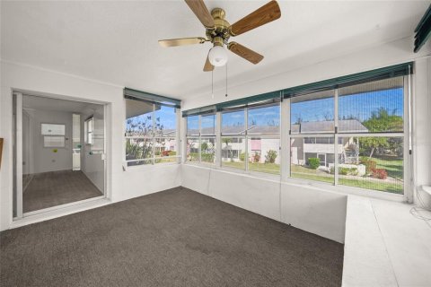 Condo in Sarasota, Florida, 2 bedrooms  № 2238805 - photo 18