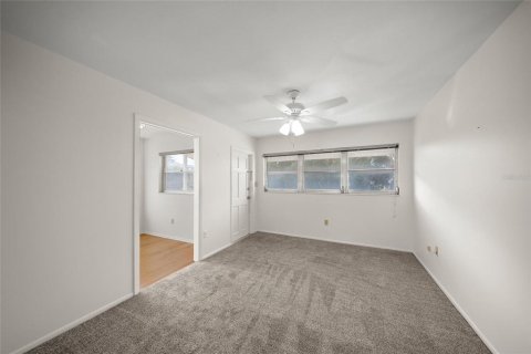 Condo in Sarasota, Florida, 2 bedrooms  № 2238805 - photo 5