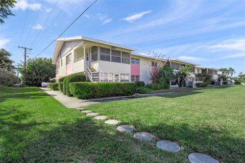 Condo in Sarasota, Florida, 2 bedrooms  № 2238805 - photo 26