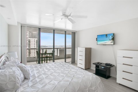 Condo in Miami, Florida, 3 bedrooms № 2154874 - photo 5