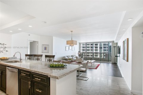 Condo in Miami, Florida, 3 bedrooms № 2154874 - photo 12