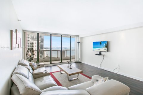 Condo in Miami, Florida, 3 bedrooms № 2154874 - photo 2