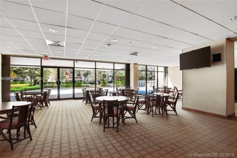 Condominio en venta en Coral Gables, Florida, 2 dormitorios, 104.89 m2 № 1990390 - foto 12