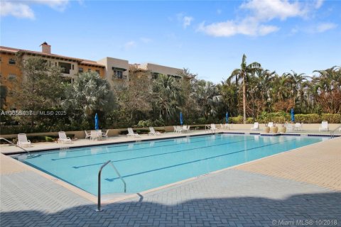 Condominio en venta en Coral Gables, Florida, 2 dormitorios, 104.89 m2 № 1990390 - foto 18